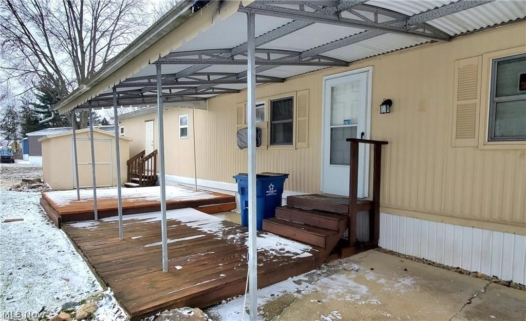 Photo of 6610 Lear Nagle Rd Rd #224, North Ridgeville, OH 44039 (MLS # 5187593)