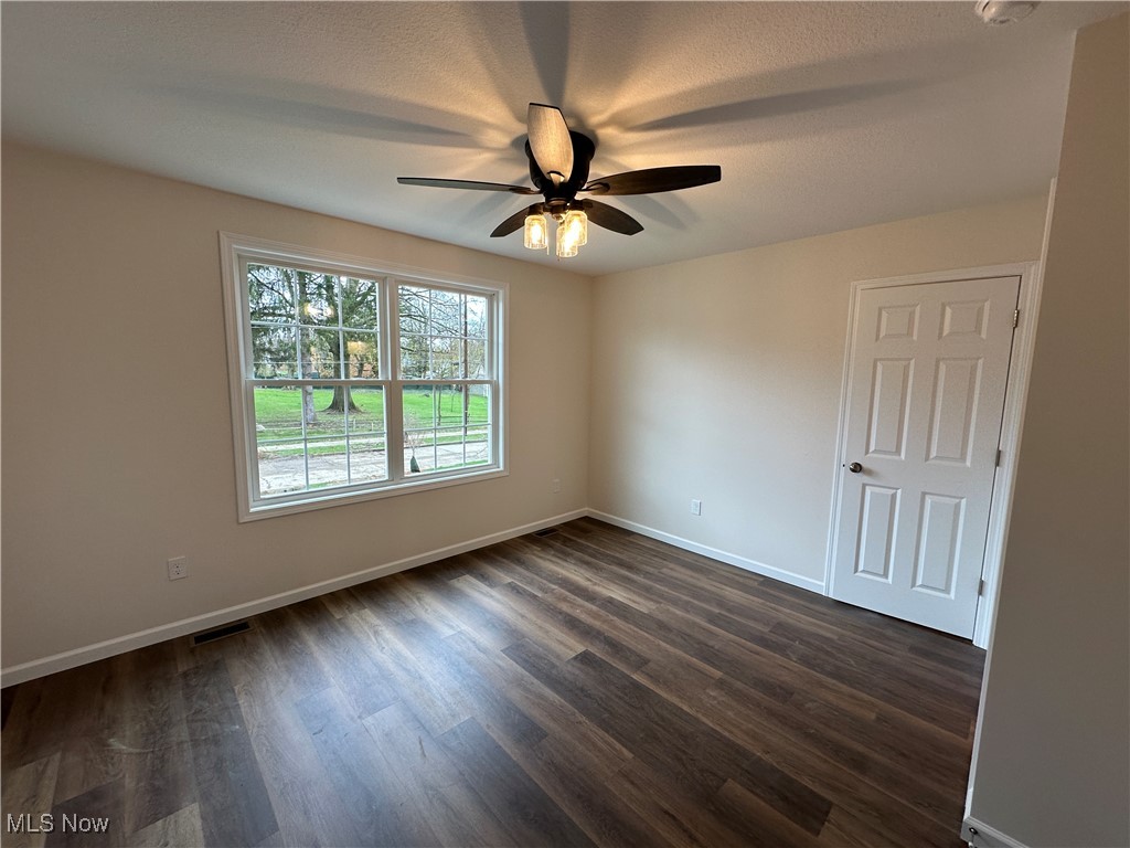 738 Mineral Springs Avenue, Youngstown, Ohio image 12