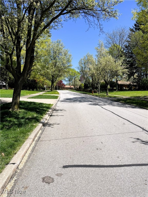28456 Alden Drive, North Olmsted, Ohio image 6