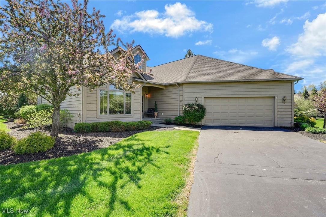 197 Raleigh Court, Aurora, Ohio image 3