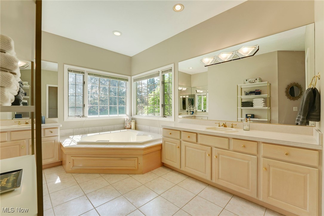197 Raleigh Court, Aurora, Ohio image 19