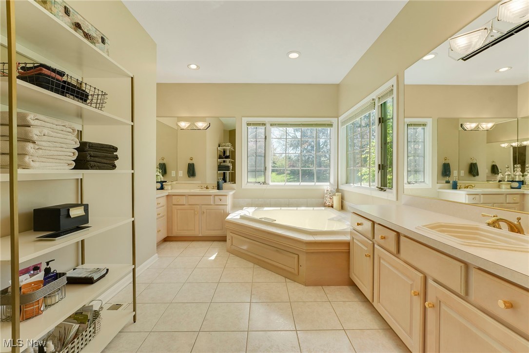 197 Raleigh Court, Aurora, Ohio image 20