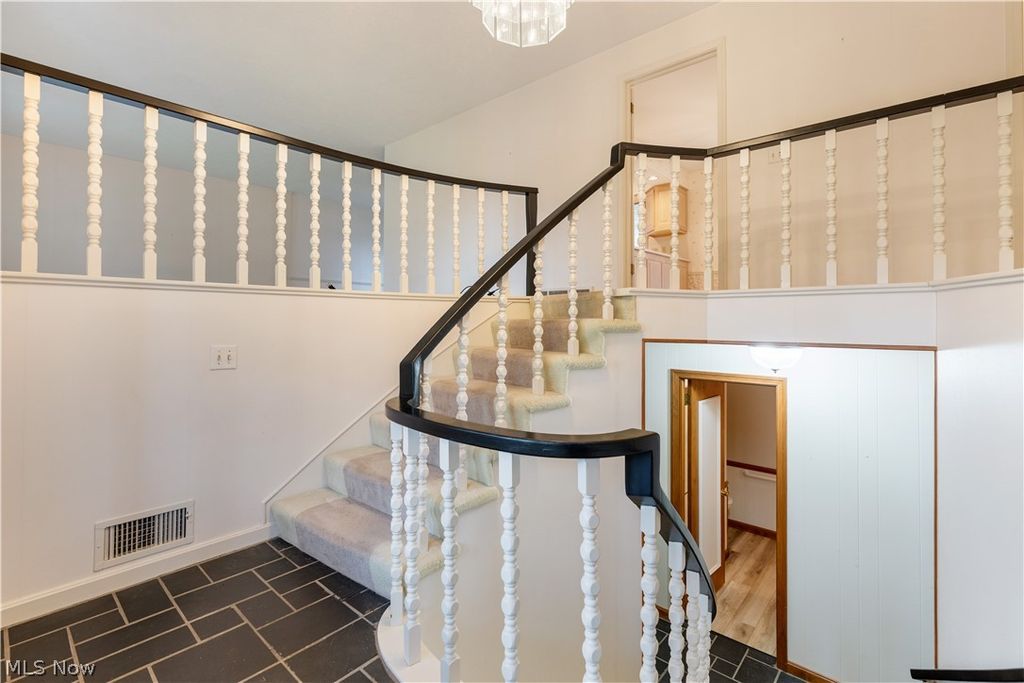 Photo of 2240 Devonshire Drive NW, Canton, OH 44708 (MLS # 5189341)