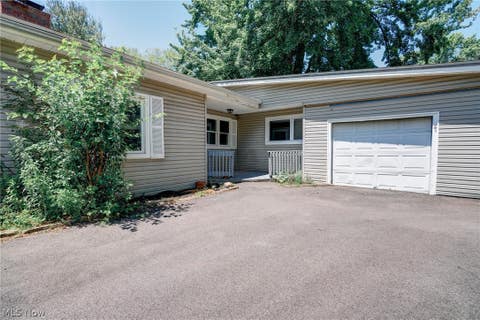 Tiny photo for 4942 Lear Nagle Road, North Ridgeville, OH 44039 (MLS # 5221164)