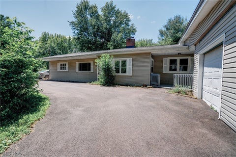 Tiny photo for 4942 Lear Nagle Road, North Ridgeville, OH 44039 (MLS # 5221164)