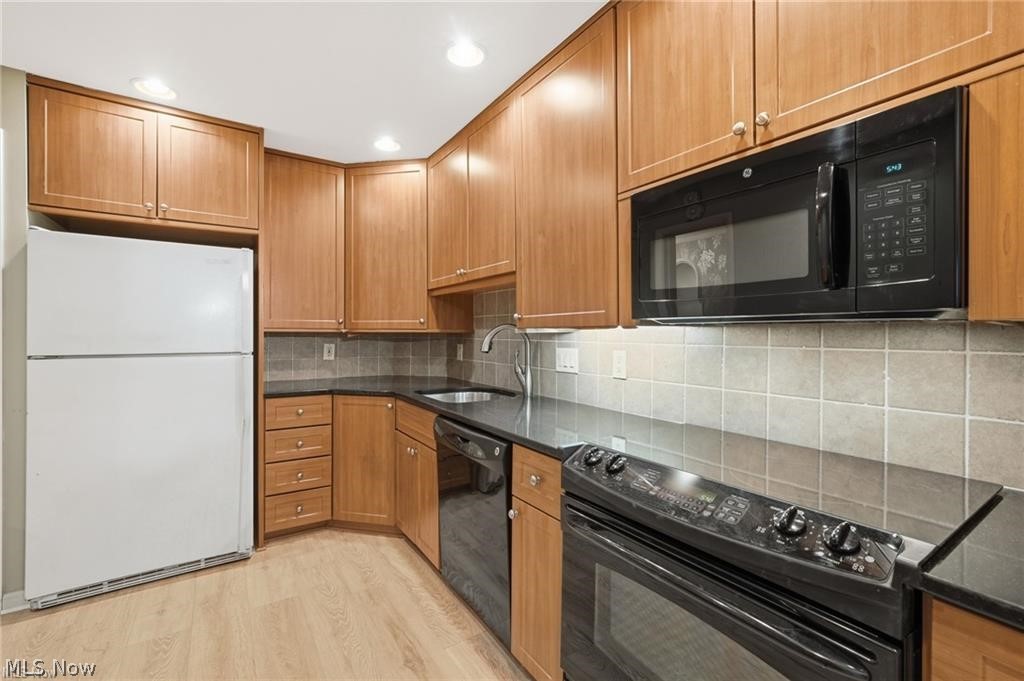 Diplomat Condo - Residential