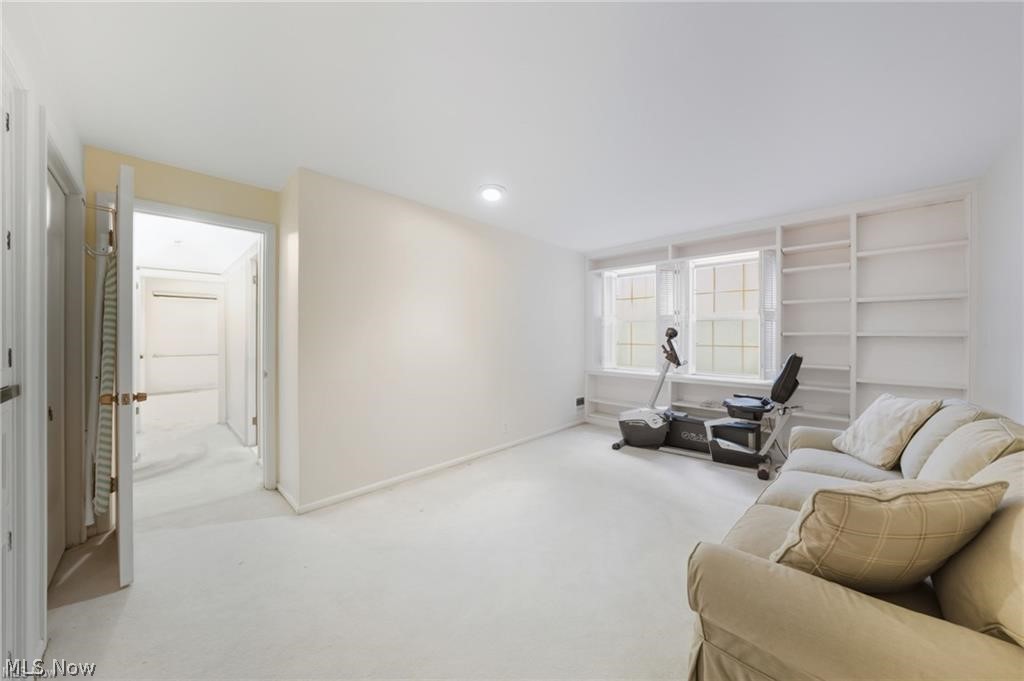 Diplomat Condo - Residential