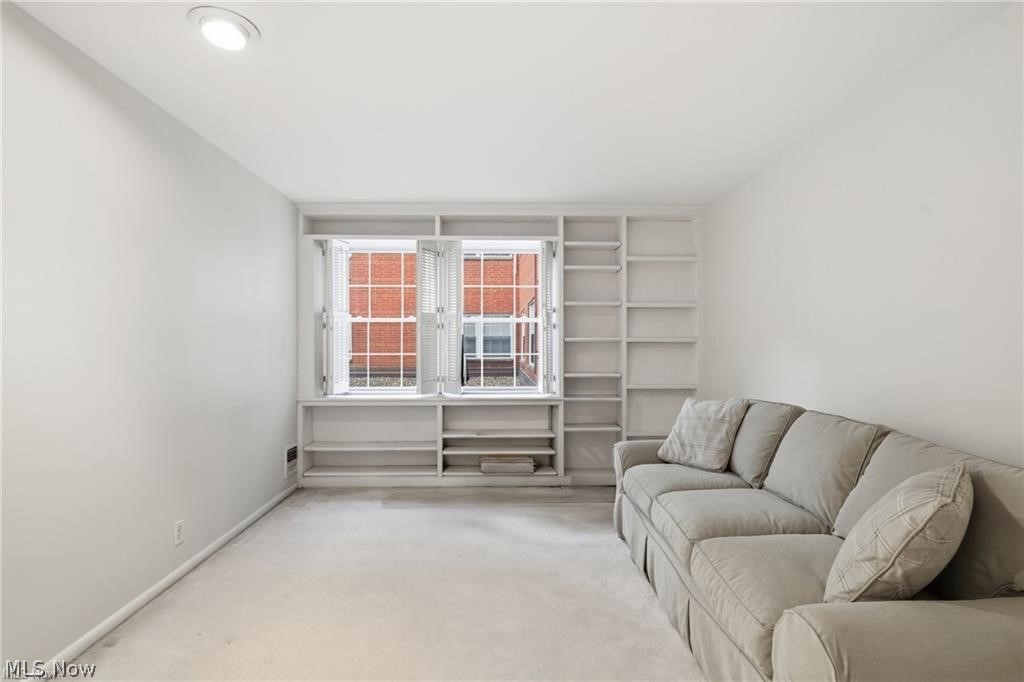 Diplomat Condo - Residential