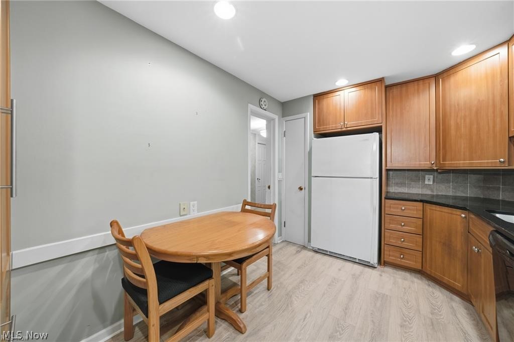 Diplomat Condo - Residential