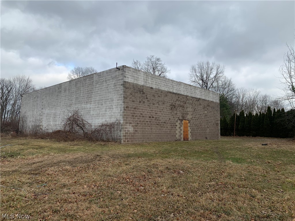 4104 square foot warehouse on 2 acres in the Bell Industrial Park. Building has little or no value. Value is in land.