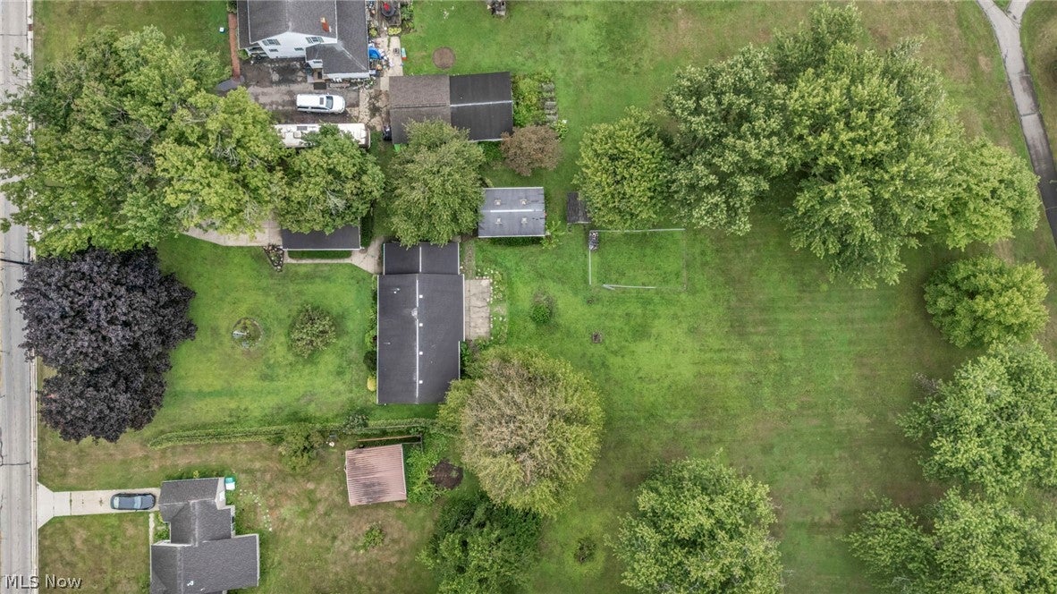 7386 Lake Road