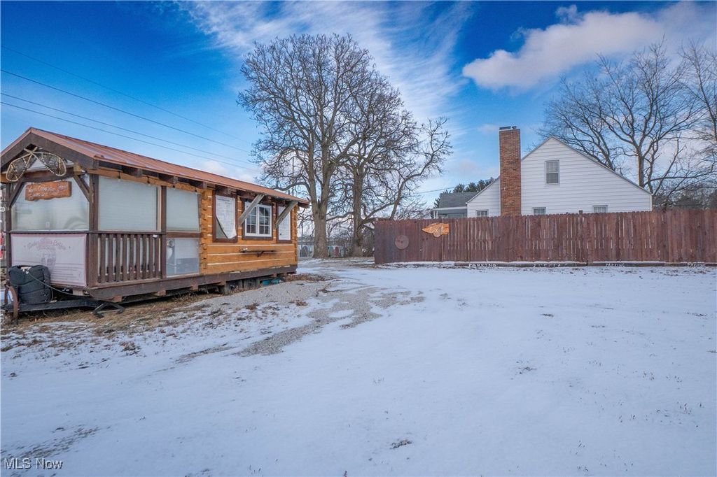 Photo of 8216 Navarre Road SW, Massillon, OH 44662 (MLS # 5183300)