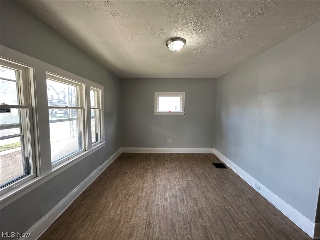 Hoyt - Residential Lease