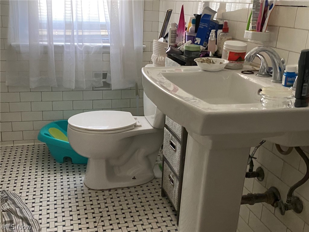 S R Palmers Homeland - Residential Income