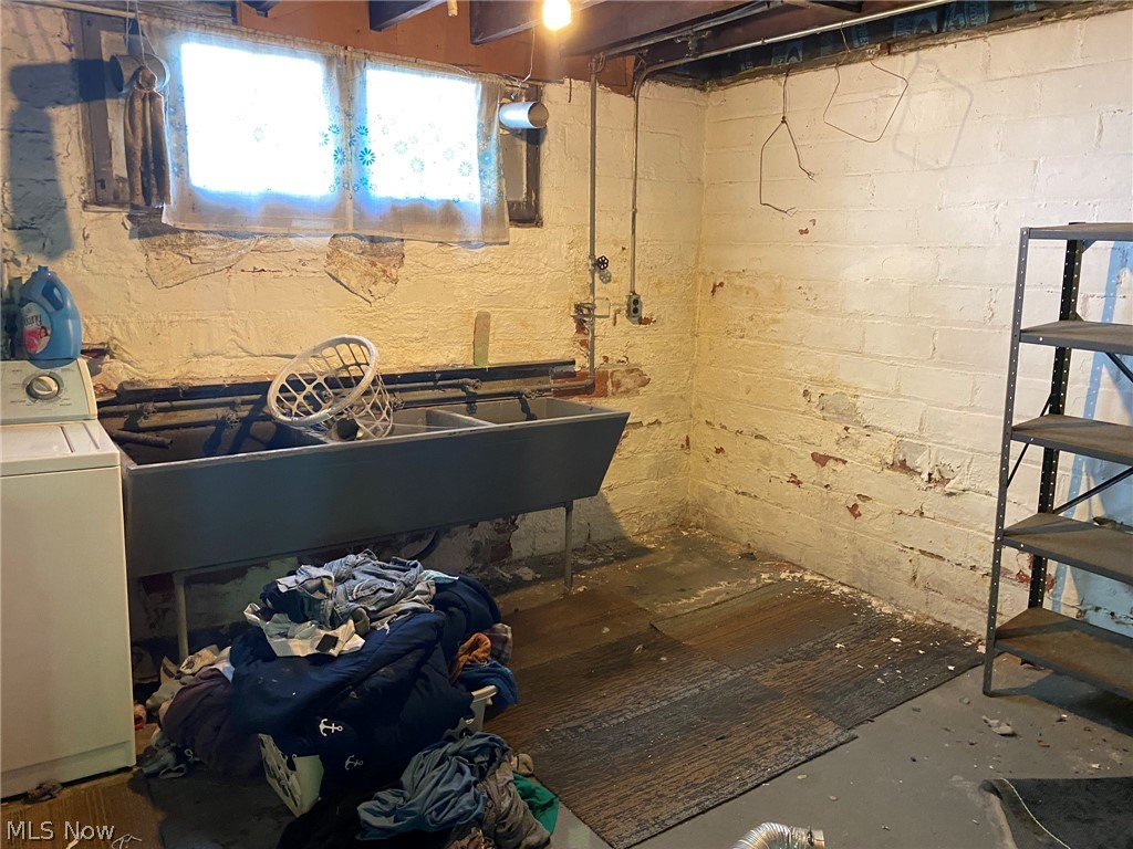 S R Palmers Homeland - Residential Income