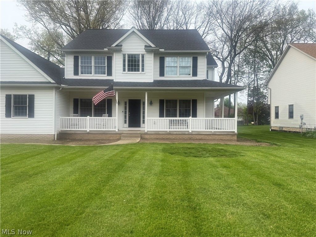 Photo of 1467 Summer Wood Lane, Uniontown, OH 44685 (MLS # 5208177)
