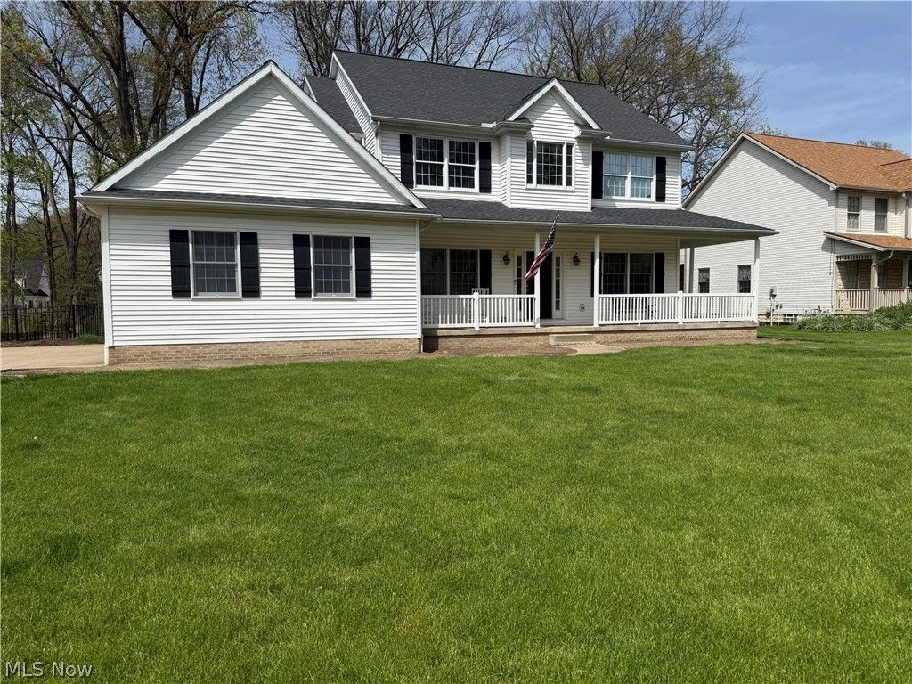 Photo of 1467 Summer Wood Lane, Uniontown, OH 44685 (MLS # 5208177)