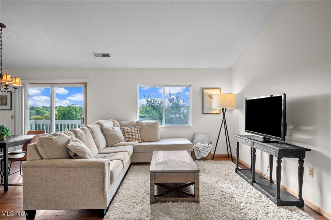 Brookledge Commons Condos - Residential