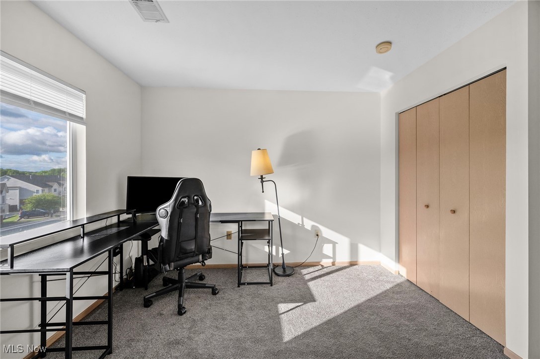 Brookledge Commons Condos - Residential