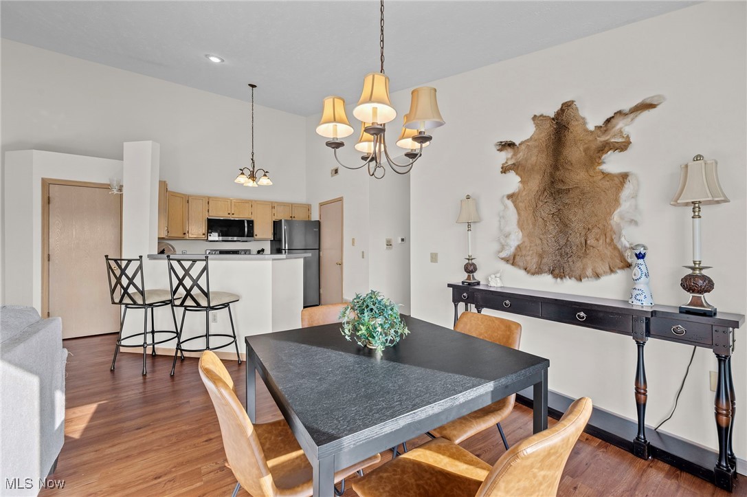 Brookledge Commons Condos - Residential