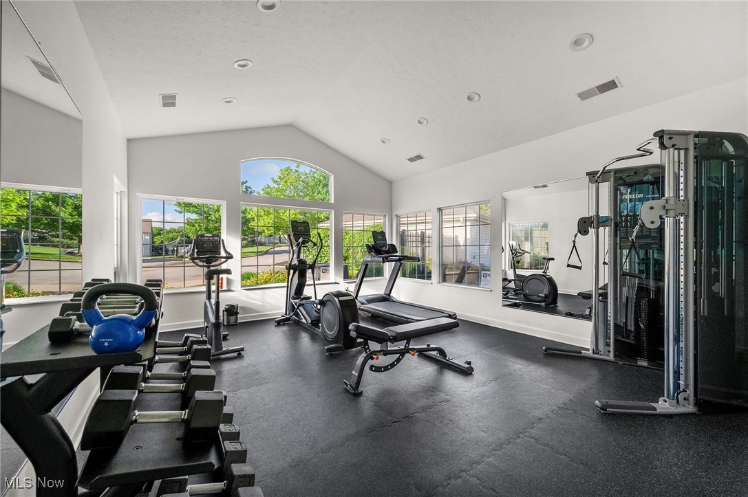 Brookledge Commons Condos - Residential