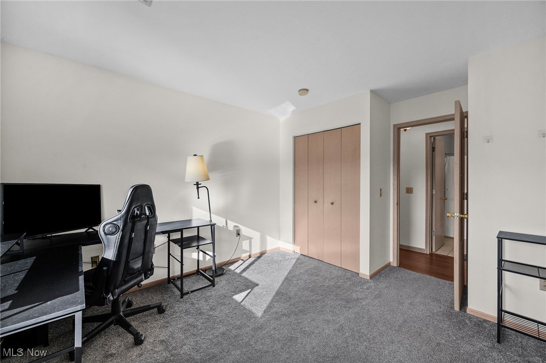 Brookledge Commons Condos - Residential