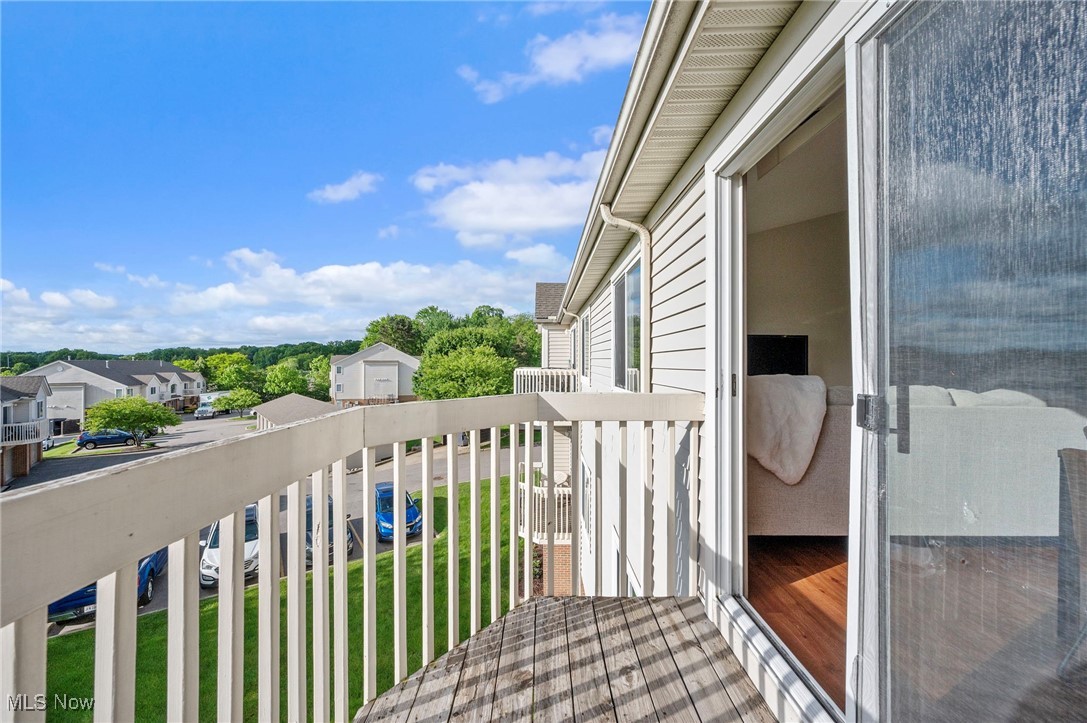 Brookledge Commons Condos - Residential