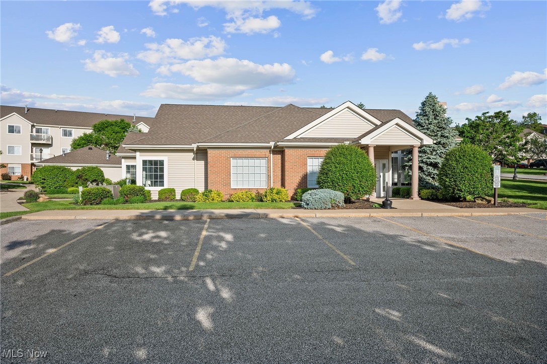 Brookledge Commons Condos - Residential