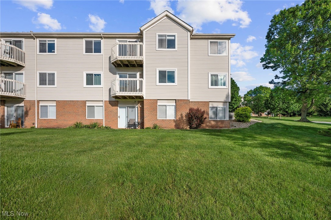 Brookledge Commons Condos - Residential