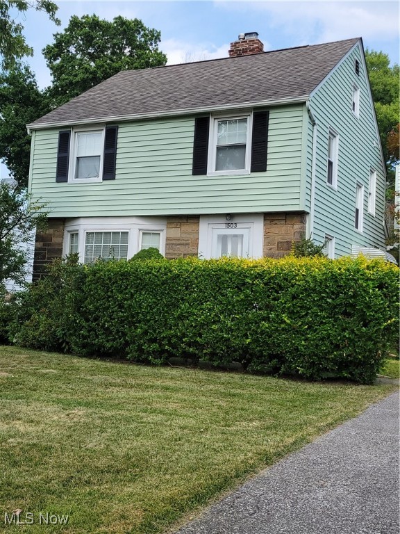 Welcome to 1503 Oakmount Rd, a charming 3 bed, 2 full baths home designed for comfortable living and entertaining! The inviting living room features a beautiful bay window that fills the space with natural light.
The large family room, complete with a cozy fireplace, high vaulted ceilings with skylight add an airy, open feel to this room. Perfect for relaxation or gatherings. With two full bathrooms, both tastefully updated, this home offers a functional and stylish layout. The partially finished basement provides additional living space and endless potential for customization.
The updated kitchen is equipped with all appliances, which stay with the home and come with a warranty for added peace of mind. Three fireplaces throughout the home add warmth and elegance to the living spaces, offering a cozy retreat no matter the season.
Located in a quiet, family-friendly neighborhood, this home is just minutes from local parks, shopping, and dining options. With its stunning features, spacious layout, and thoughtful updates, this is a must-see property!