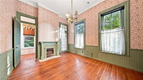 Tiny photo for 904 Juliana Street, Parkersburg, WV 26101 (MLS # 5236775)