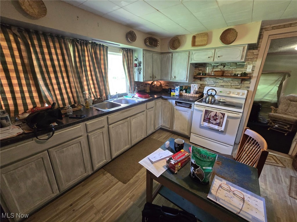 315 Kreider Avenue, Barberton, Ohio image 14