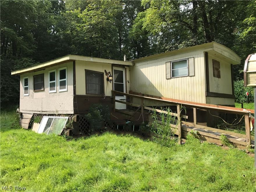 SPRINGER ESTATE AUCTION

Wednesday, September 20th, 2017 @ 6pm
MOBILE HOME ON 3 ACRES 
Columbiana County ~ Madison Twp.~ Beaver Local Schools

1972 Single-wide mobile home with 12x20 car port and 10x14 shed all situated on 3 acres of land with frontage along SR 45 and Old SR 45. Mobile home consists of a kitchen with built in cabinets. Carpeted living room.2 bedrooms.  Full bath with shower. Enclosed porch. Oil forced air heat. Well and septic system. 

Real Estate To Sell First 

Terms on Real Estate: 10% down day of sale, balance due upon delivery of deed and title guarantee.  This property sells without reservation to the highest bidder.