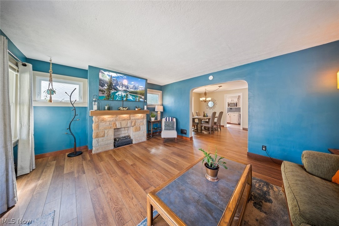 4011 Behrwald Avenue