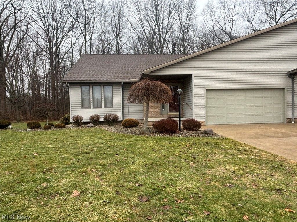 Photo of 4175 Fawn Trail NE #A, Warren, OH 44483 (MLS # 5187743)