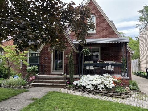 Homes For Sale - 3131 W 160th Street<br/> Cleveland, OH 44111