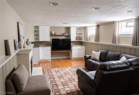 Tiny photo for 3131 W 160th Street, Cleveland, OH 44111 (MLS # 5221102)