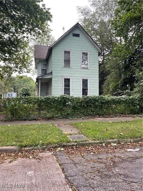 6701 Hope Avenue Cleveland OH 44102