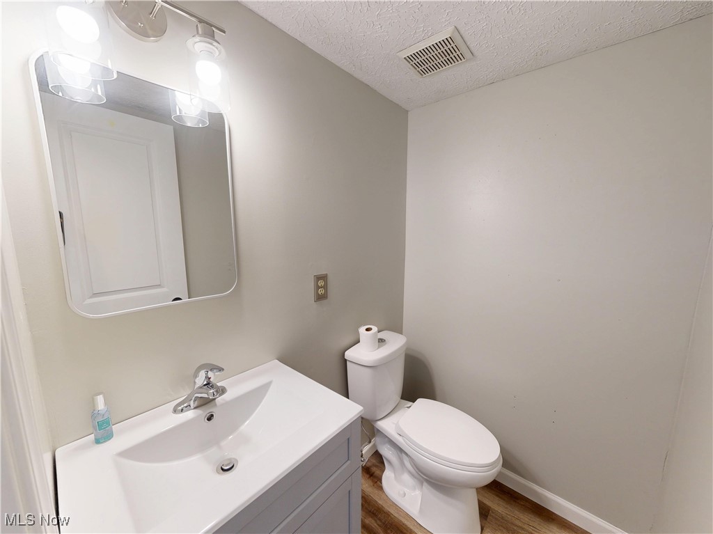 8600 Forestview Avenue, Mentor, Ohio image 27