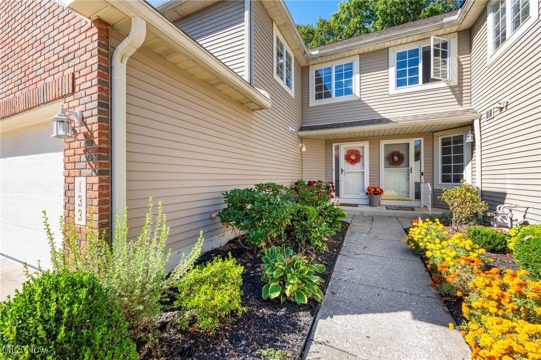 English Lakes Condo - Residential