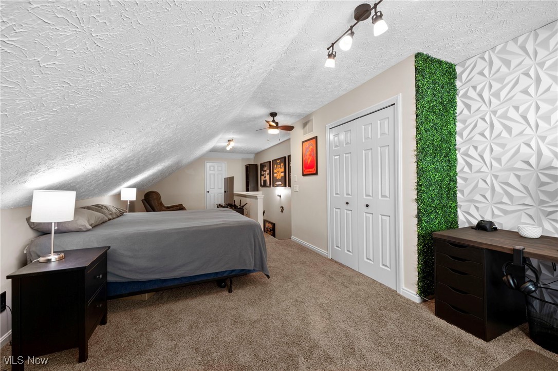 English Lakes Condo - Residential