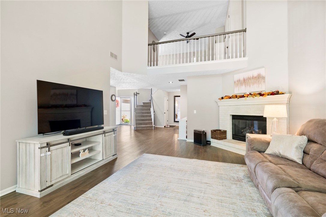 English Lakes Condo - Residential