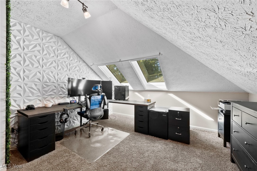 English Lakes Condo - Residential