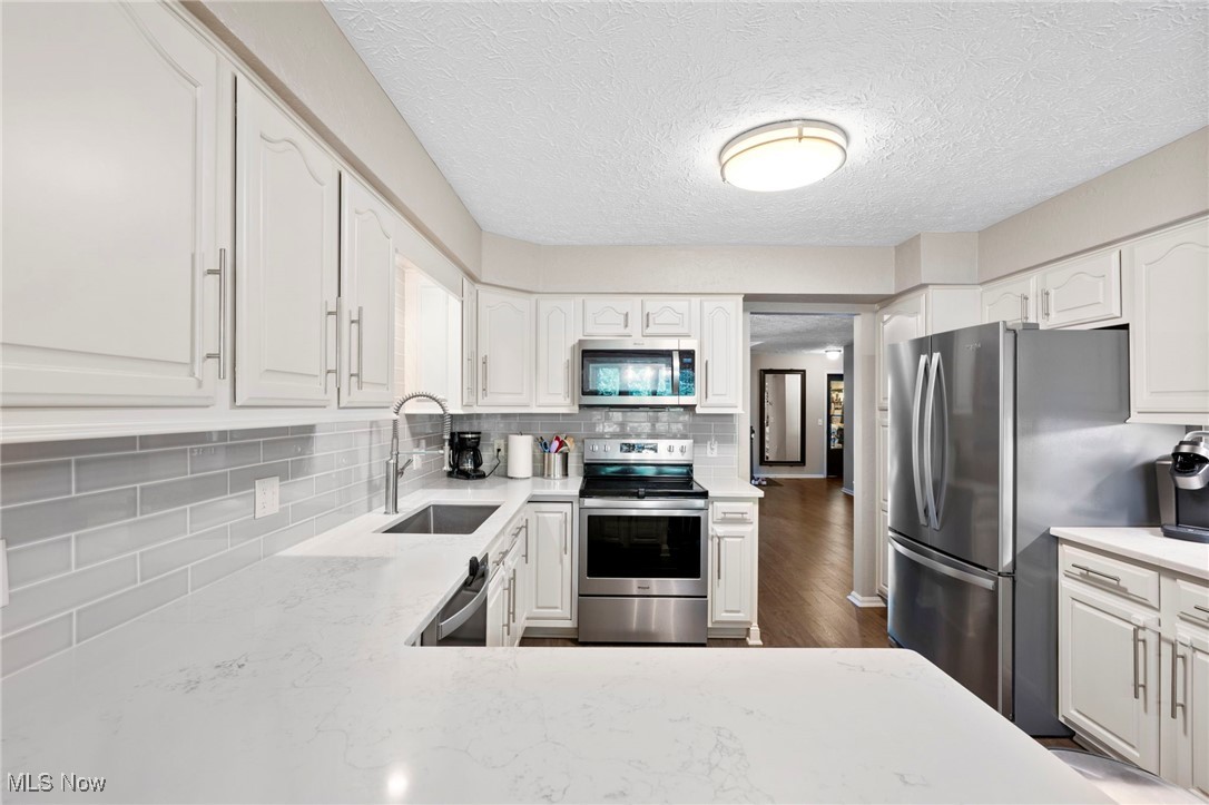 English Lakes Condo - Residential