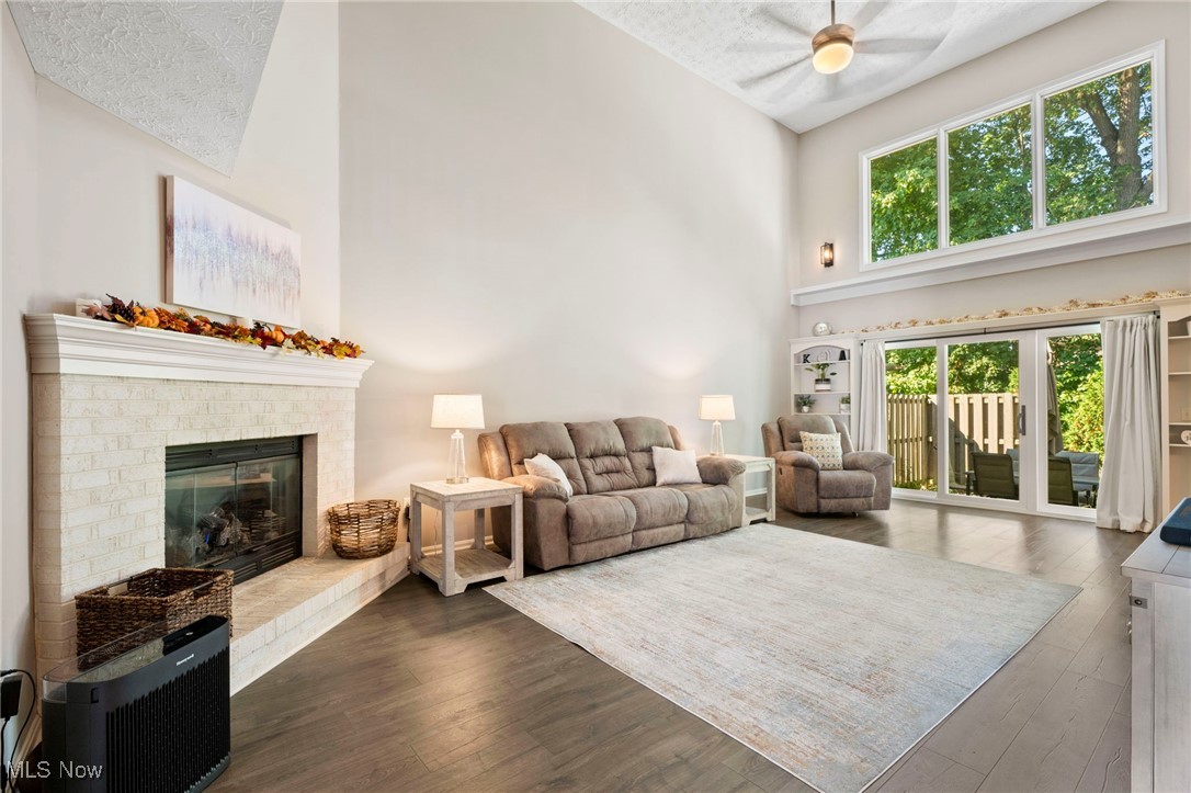 English Lakes Condo - Residential