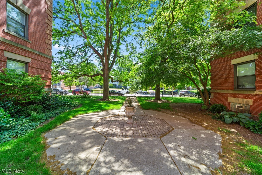 Eastman Condos - Residential