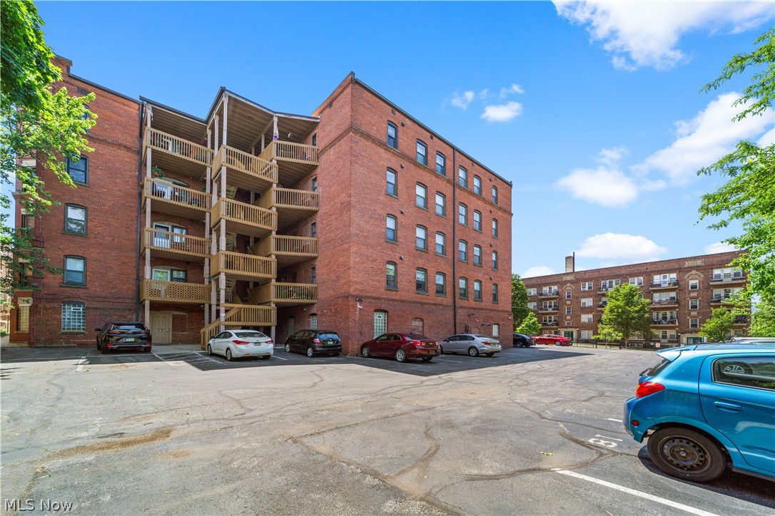 Eastman Condos - Residential