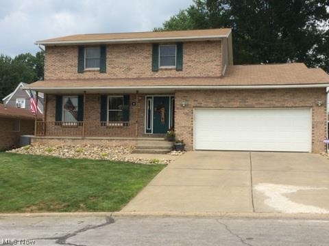 WOW, WHAT A BEAUTY..THIS 4 BEDROOM SPACIOUS HOME IS READY TO GO. KITCHEN, DINING AREA AND FAMILY ROOM IS THE WHOLE LENGTH OF THE BACK PART OF THE HOUSE THAT LEADS TO A DECK AND LOVELY BACK YARD...GREAT FOR ENTERTAINING. LARGE RECROOM WITH ALSO GAME ROOM AND 3/4 BATH IN BASEMENT..MASTER BEDROOM HAS A FULL BATH INCLUDED. THERE IS A TOTAL OF 3.5 BATHS.