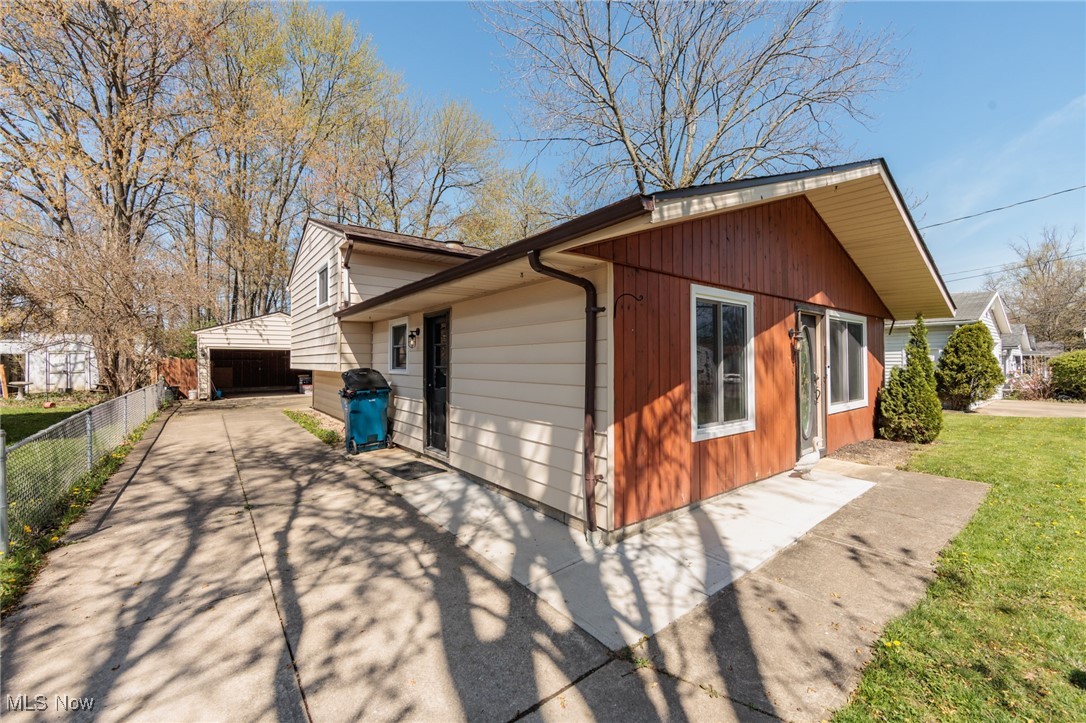 10354 Westwood Road, Columbia Station, Ohio image 3
