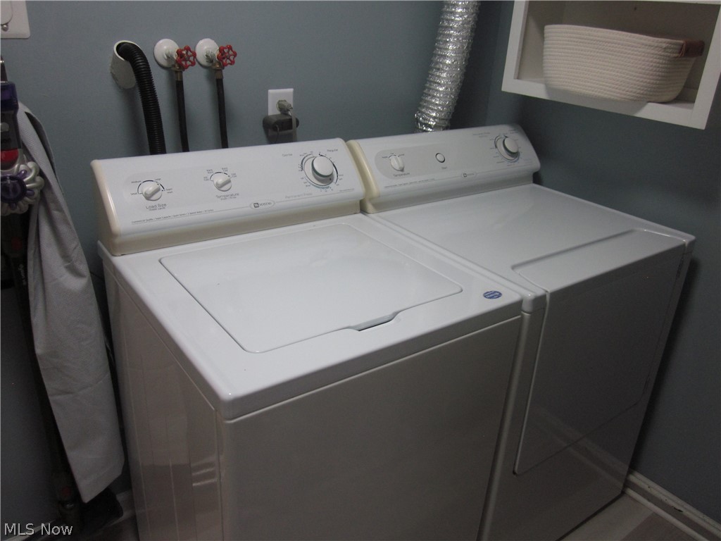 Second Cornerstone Square Twnh - Residential